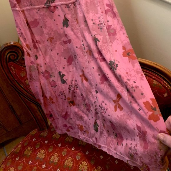 Sandwich Dress, Midi, Size Small, Soft pink Floral, Strech Jersey. So flattering - Picture 6 of 12